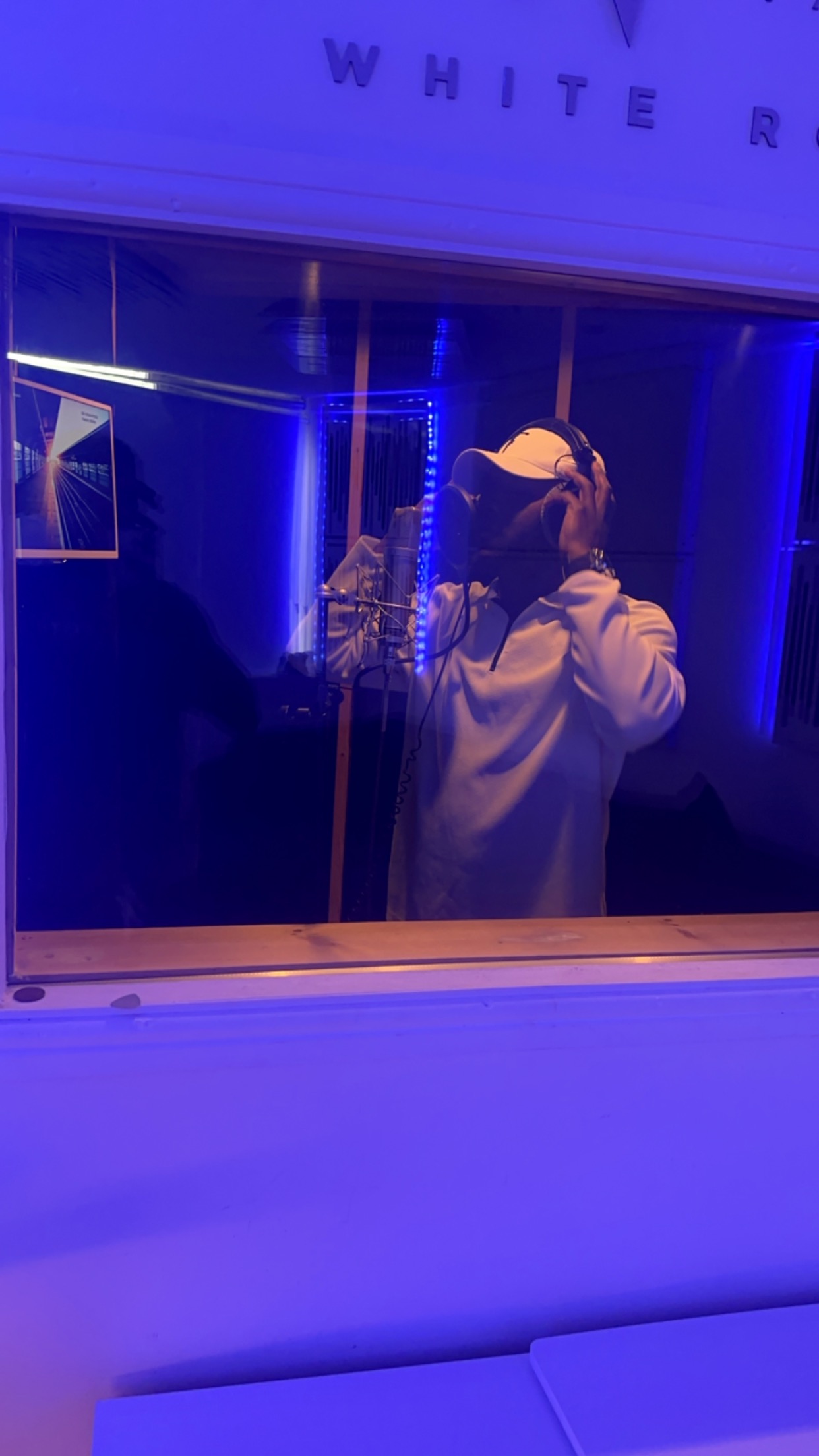 Elys Sorel in the studio